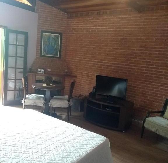 بنسيون Refúgio Dos Pássaros