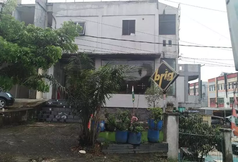 ホテル Oyo 3032 Bintaro Family Guest House