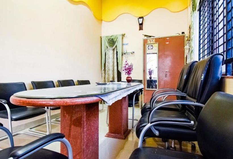 Hotel Oyo 70260 Vrundavan Grand