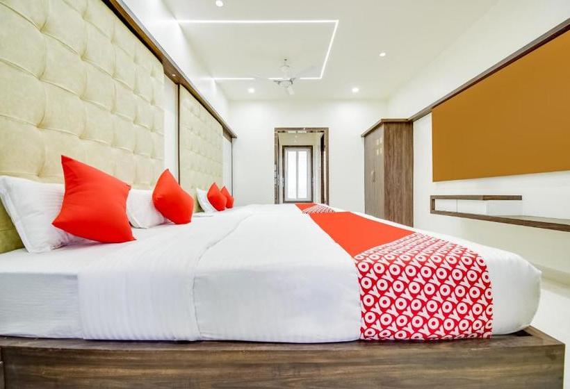 Hotel Oyo 70260 Vrundavan Grand