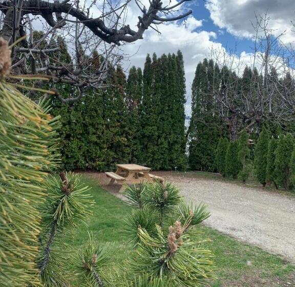 Hotel The Orchard At Oliver