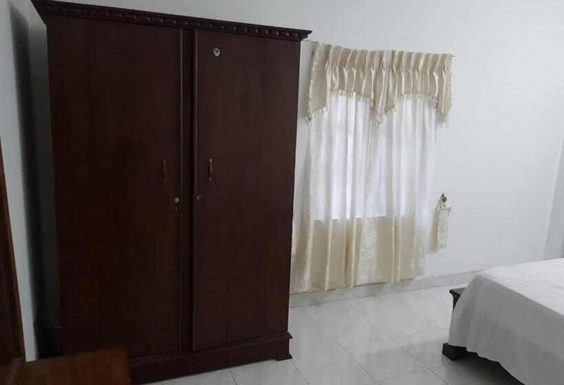 Пансион Shalomi Villas