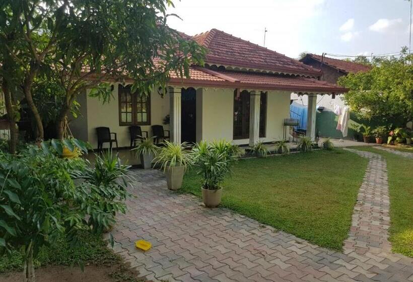 Пансион Shalomi Villas