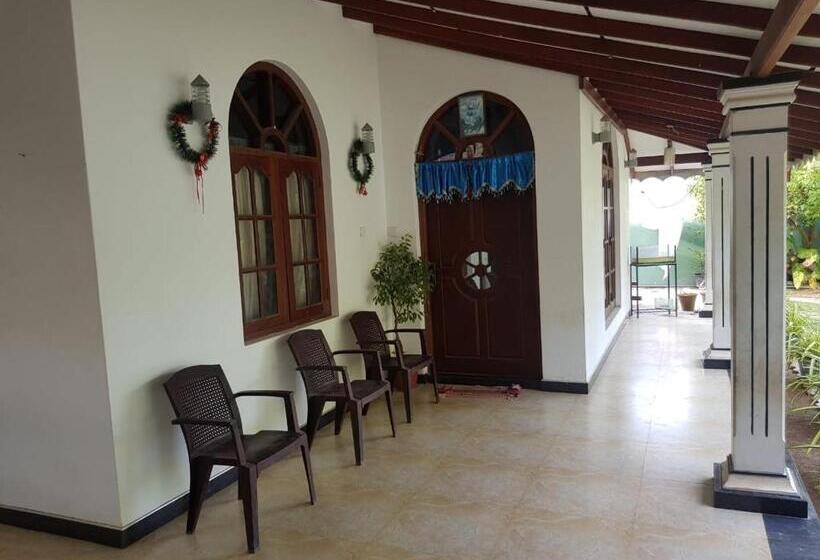 Пансион Shalomi Villas