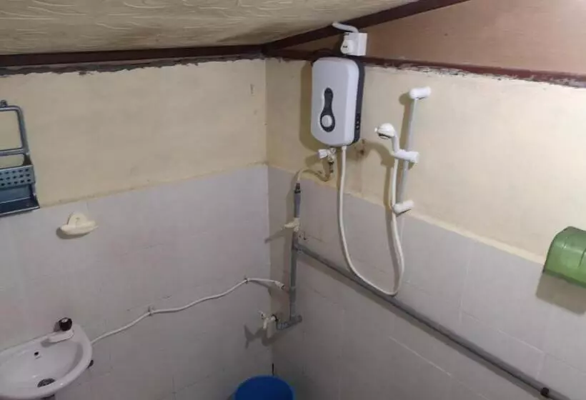 استراحتگاه Puteri Salang Inn