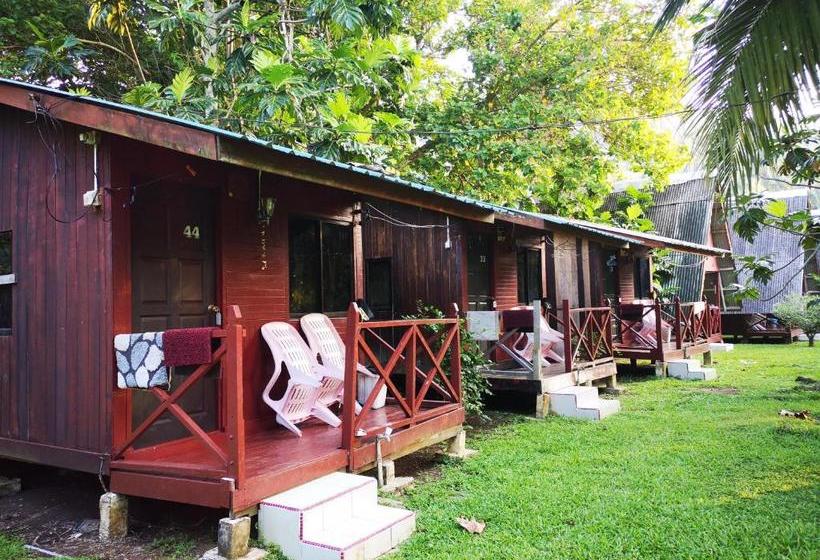 אתר נופש Puteri Salang Inn