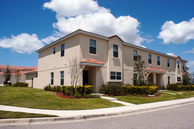 Townhome With Community Pool & Tennis  3 Br Townhouse