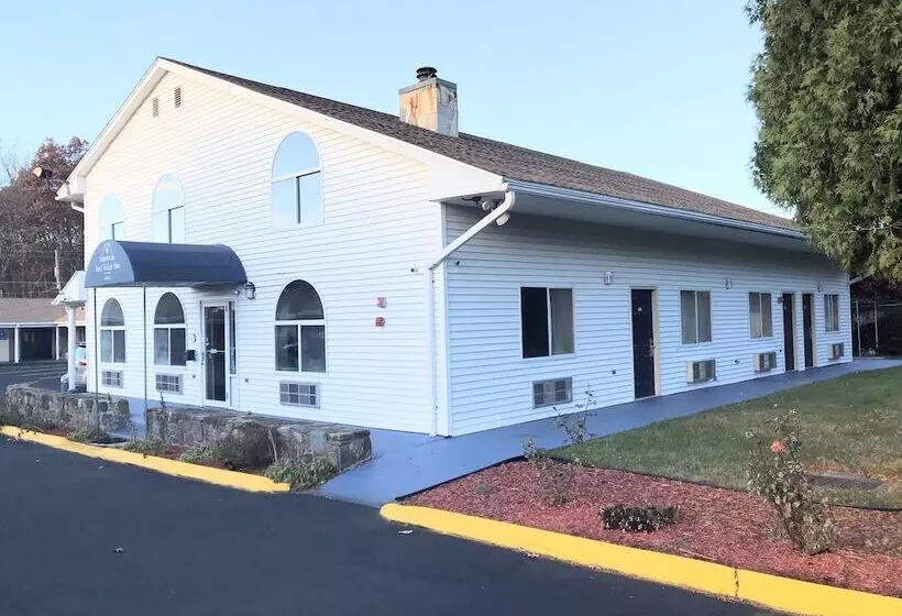 Отель Amerivu Inn & Suites