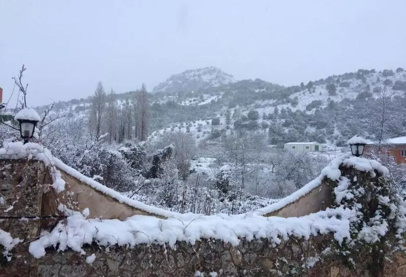 فندق Complejo Ribera De Salobre