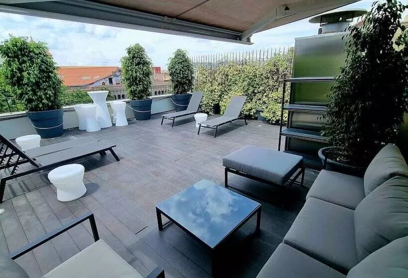 Отель Flor Parks