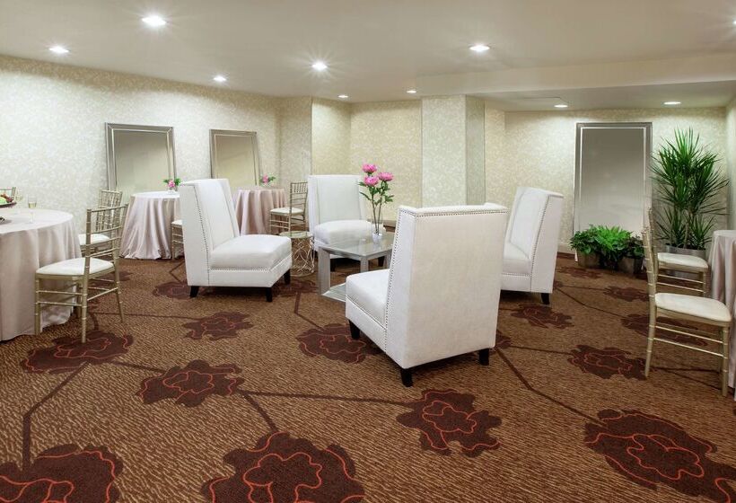 בית מלון כפרי Hilton Garden Inn Pittsburgh University Place