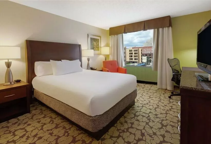 Отель Hilton Garden Inn Pittsburgh University Place