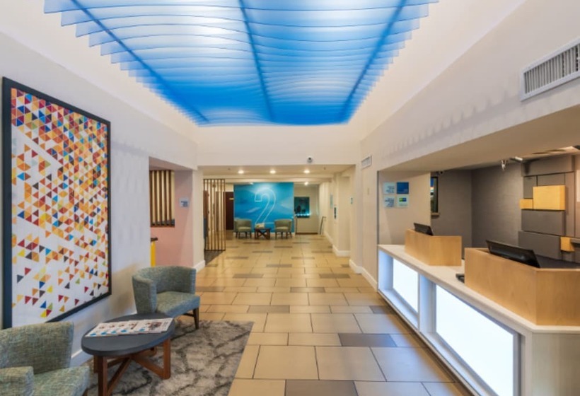 Holiday Inn Express Hotel & Suites Nashville Brentwood 65s