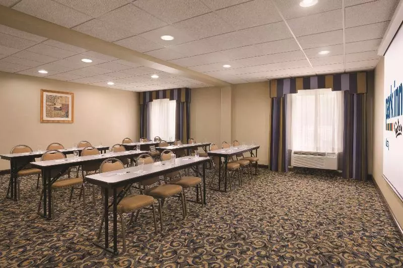 ホテル Park Inn By Radisson Albany
