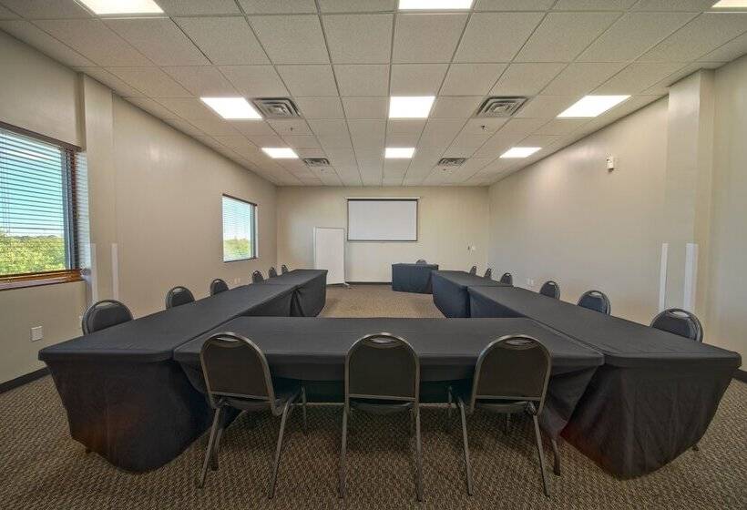 호텔 Wingate By Wyndham And Williamson Conference Center