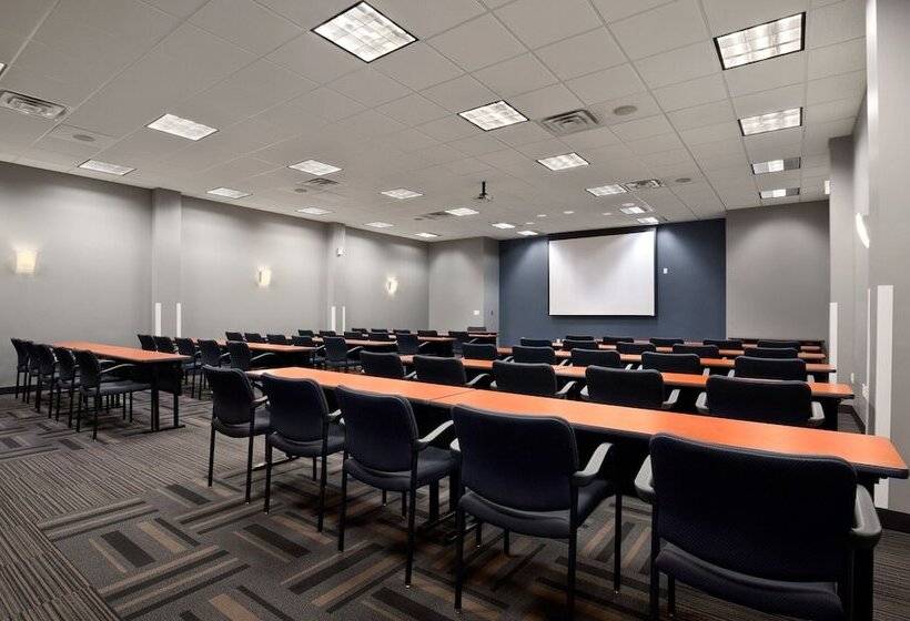 호텔 Wingate By Wyndham And Williamson Conference Center