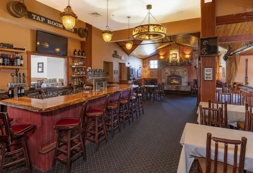 فندق Woodstock Inn, Station And Brewery