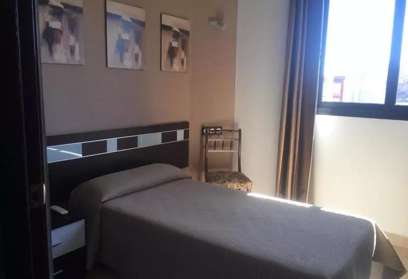 בית מלון כפרי Hostal Zurich