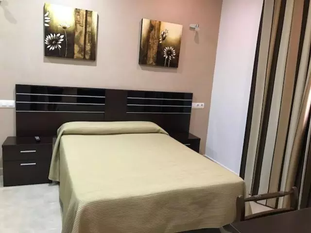 בית מלון כפרי Hostal Zurich