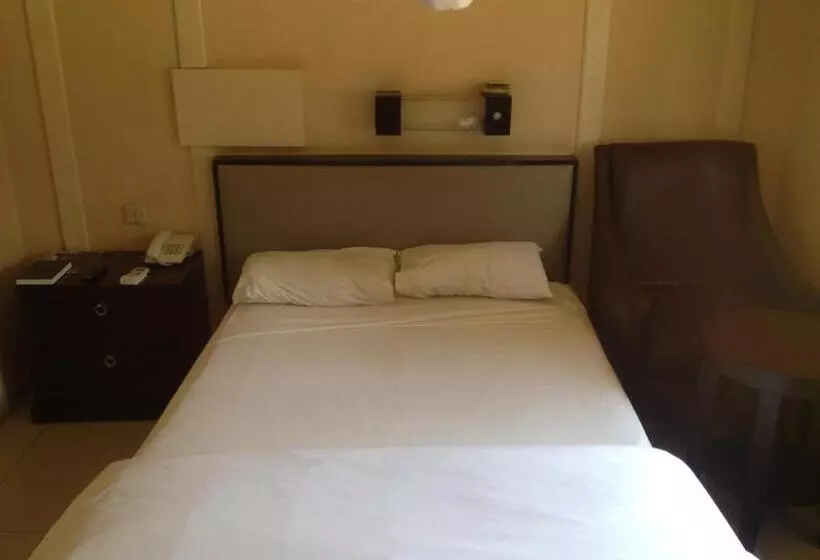 Kadoma Hotel And Conference Center