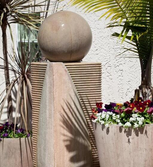 Winners Circle Resort