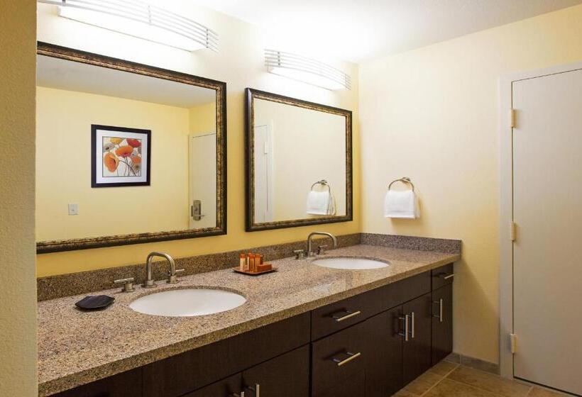 Winners Circle Resort