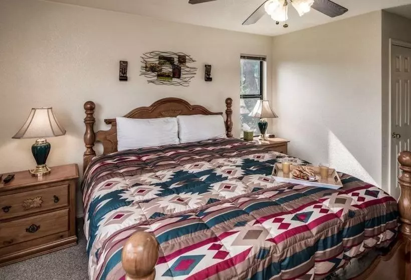 New Mexico Mountain Retreat  Three Bedroom Cabin
