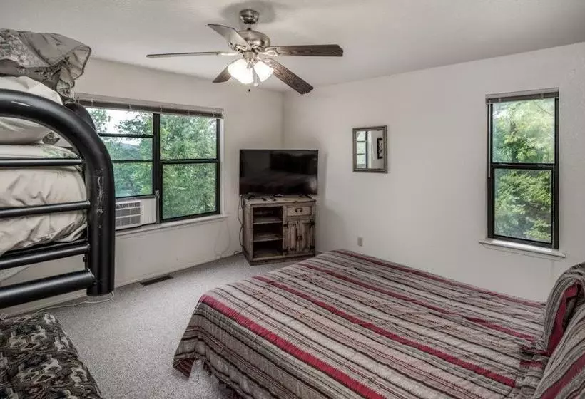 New Mexico Mountain Retreat  Three Bedroom Cabin