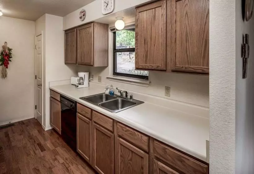 New Mexico Mountain Retreat  Three Bedroom Cabin