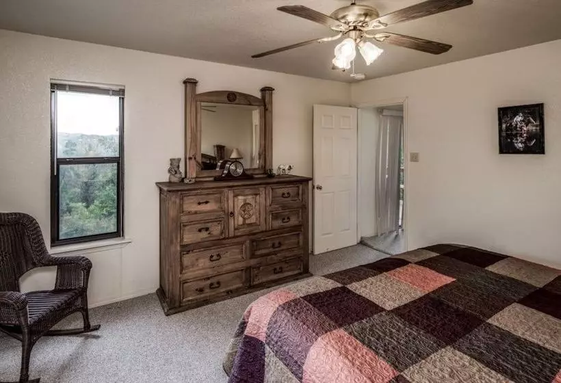 New Mexico Mountain Retreat  Three Bedroom Cabin