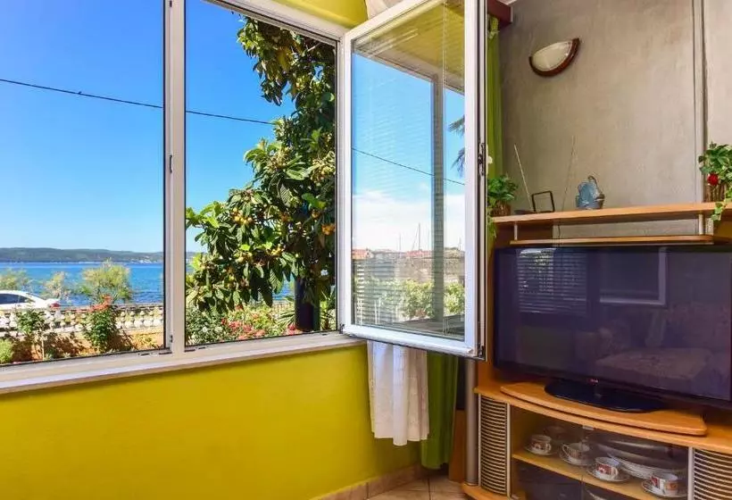 Holiday House Anica
