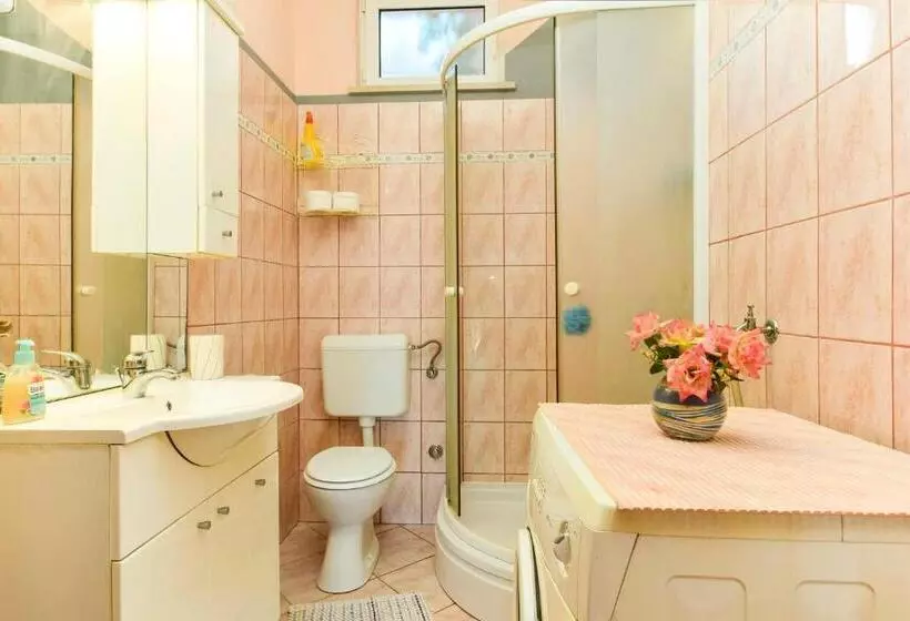 Holiday House Anica