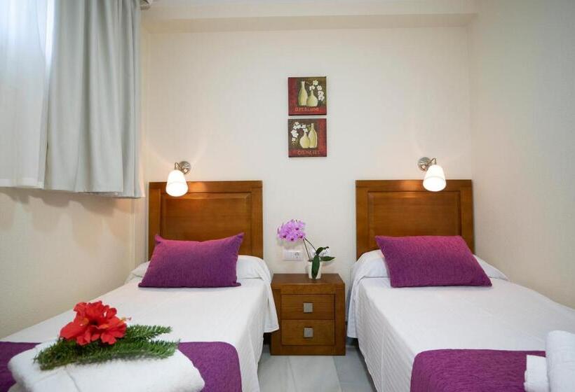 Apartamentos Mar y Golf