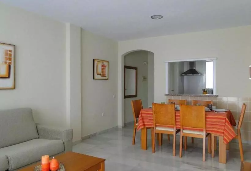 Apartamentos Mar y Golf