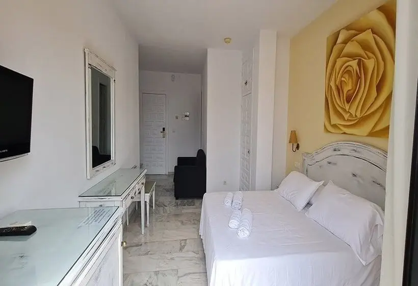 Aparthotel Playamaro