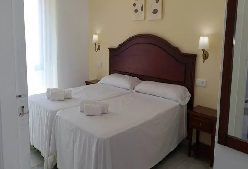 Aparthotel Playamaro