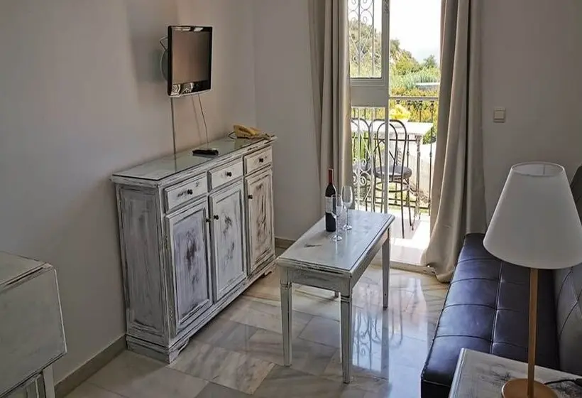 Aparthotel Playamaro