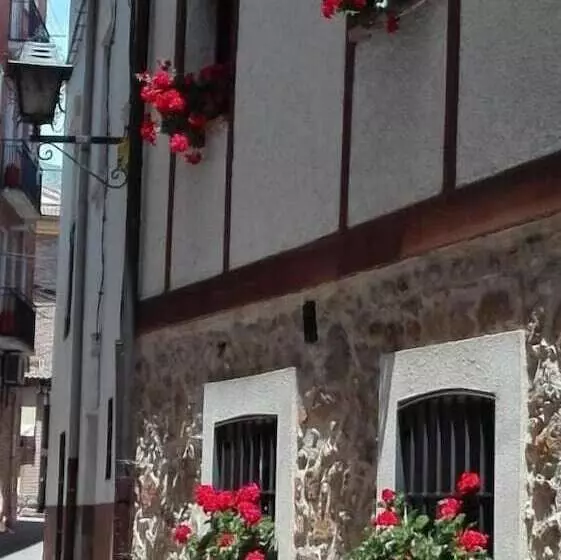 Hostal Rural Luna Y Lunaposada