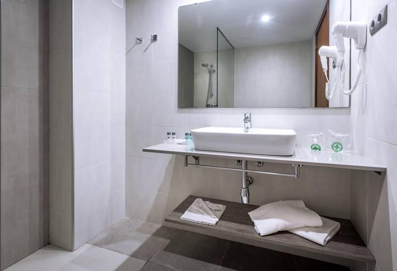 هتل 4r Gran Regina