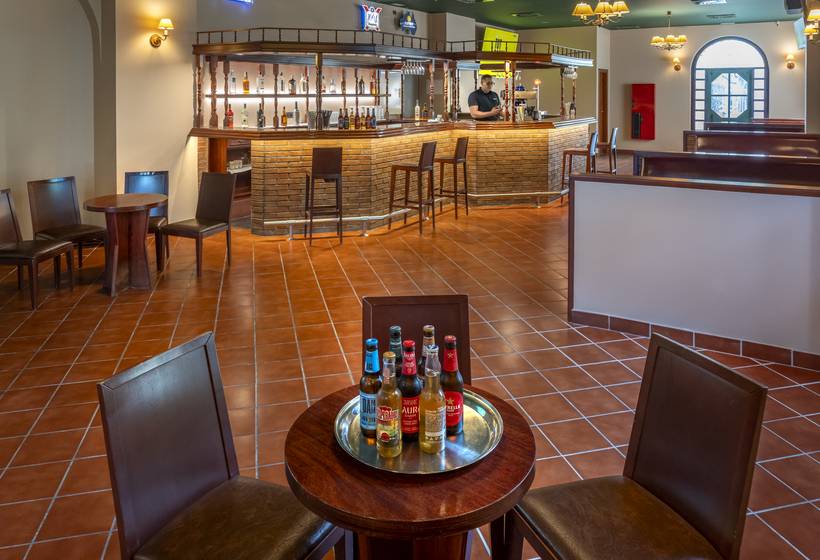 هتل 4r Gran Regina