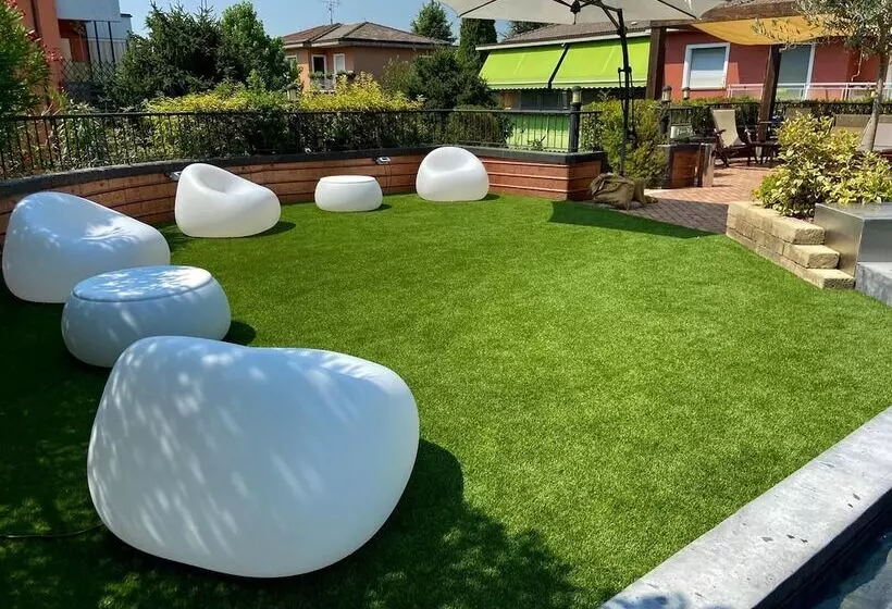 Admiral Hotel Villa Erme