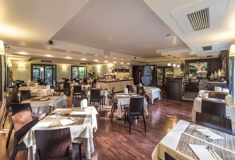 Admiral Hotel Villa Erme