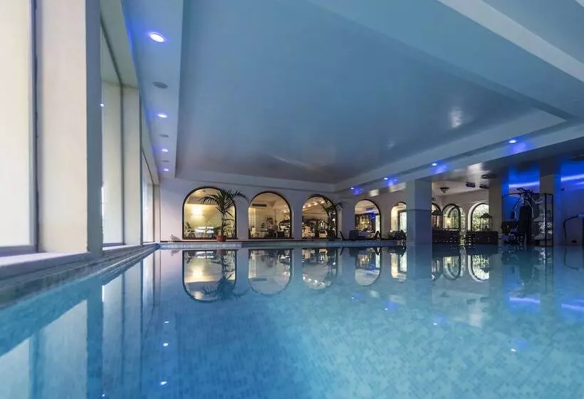 Admiral Hotel Villa Erme