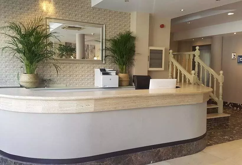 هتل Arcea Villaviciosa