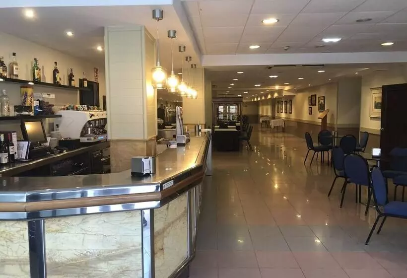 هتل Arcea Villaviciosa