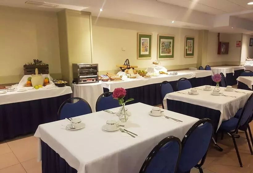 هتل Arcea Villaviciosa