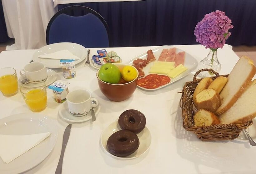 فندق Arcea Villaviciosa