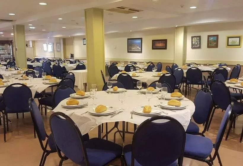 هتل Arcea Villaviciosa