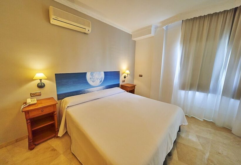 هتل Bajamar Centro