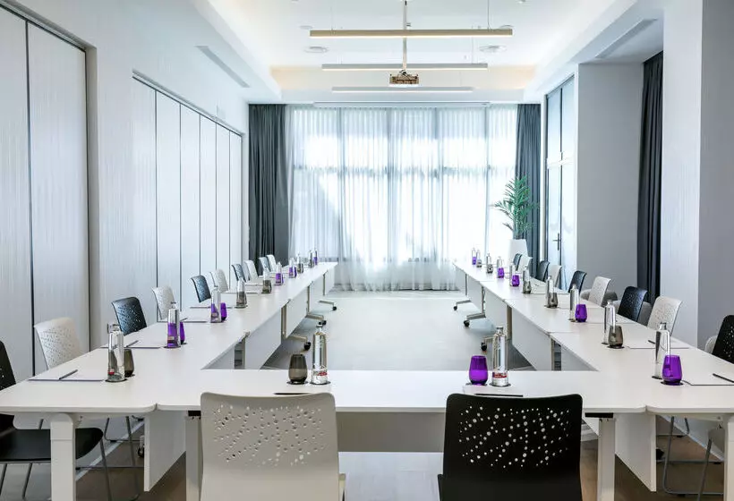 هتل Barcelo Imagine